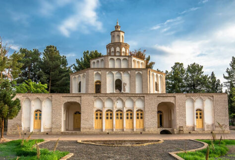 _FeatureImage_Kolah Farangi Building1